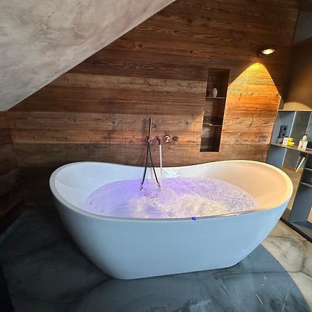Appartement Der Extraklasse Mit Whirlpool ローディング エクステリア 写真