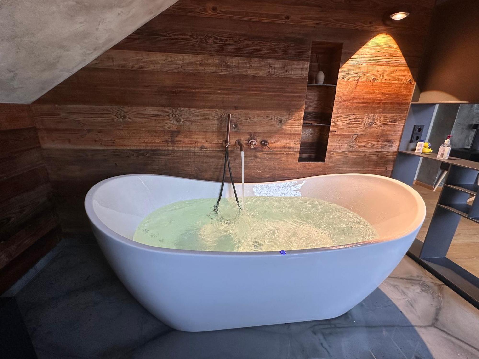 Appartement Der Extraklasse Mit Whirlpool ローディング エクステリア 写真