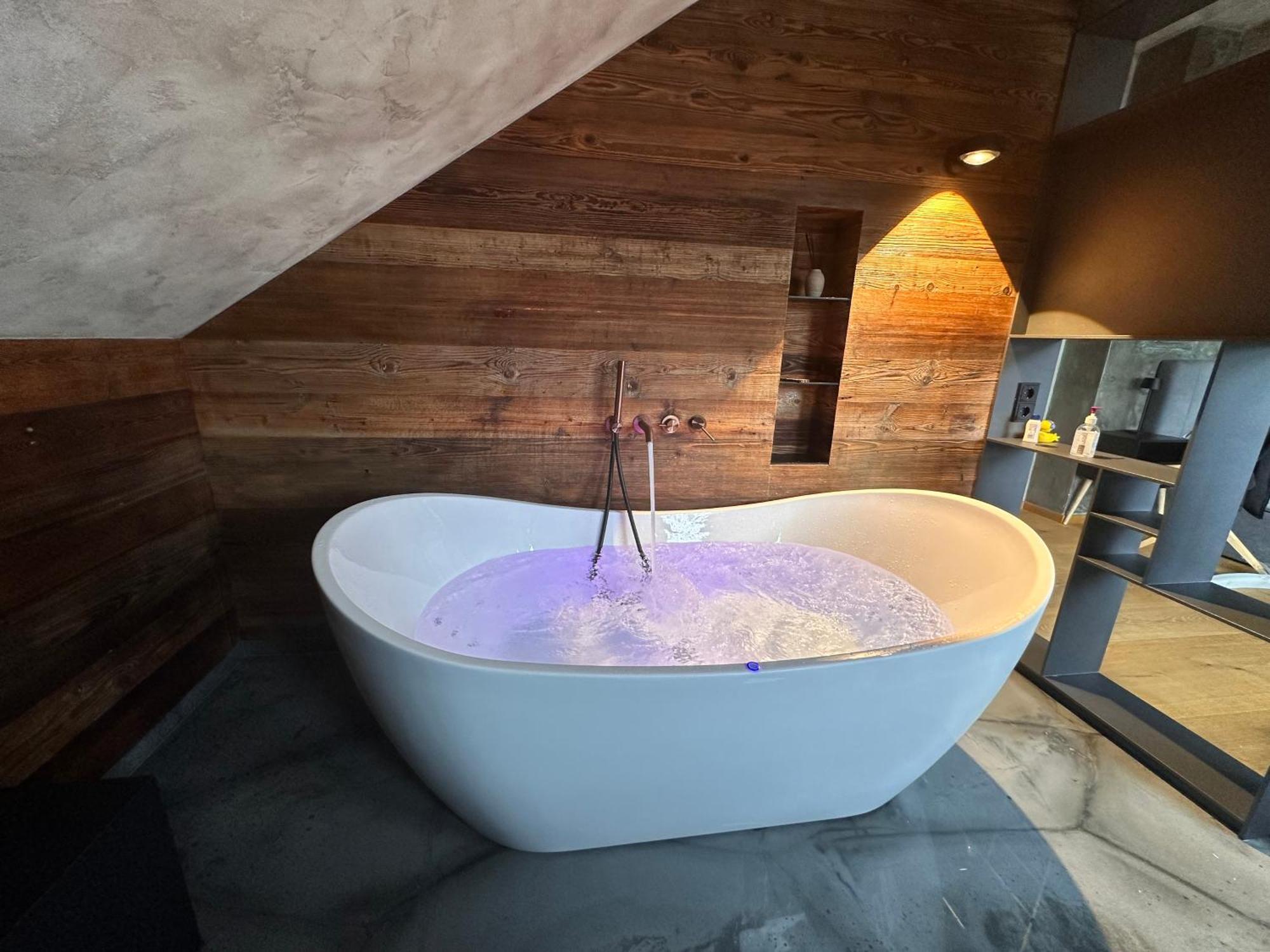 Appartement Der Extraklasse Mit Whirlpool ローディング エクステリア 写真
